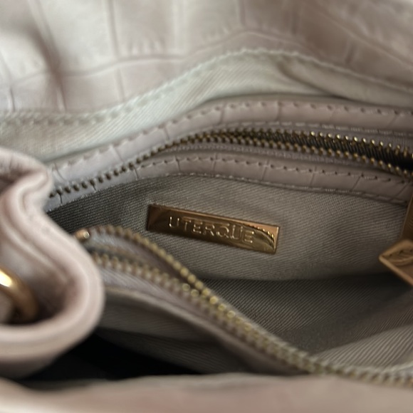 Uterque cream suede crossbody - Picture 3 of 4